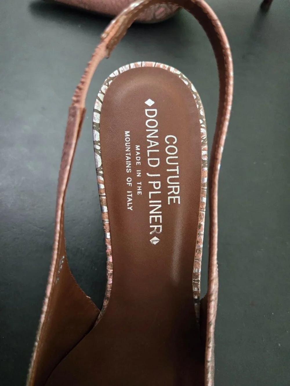 Vintage Couture Donald J. Pliner Pink/Silver Gator Slingback Mules, size 9 1/2 - Picture 5 of 5